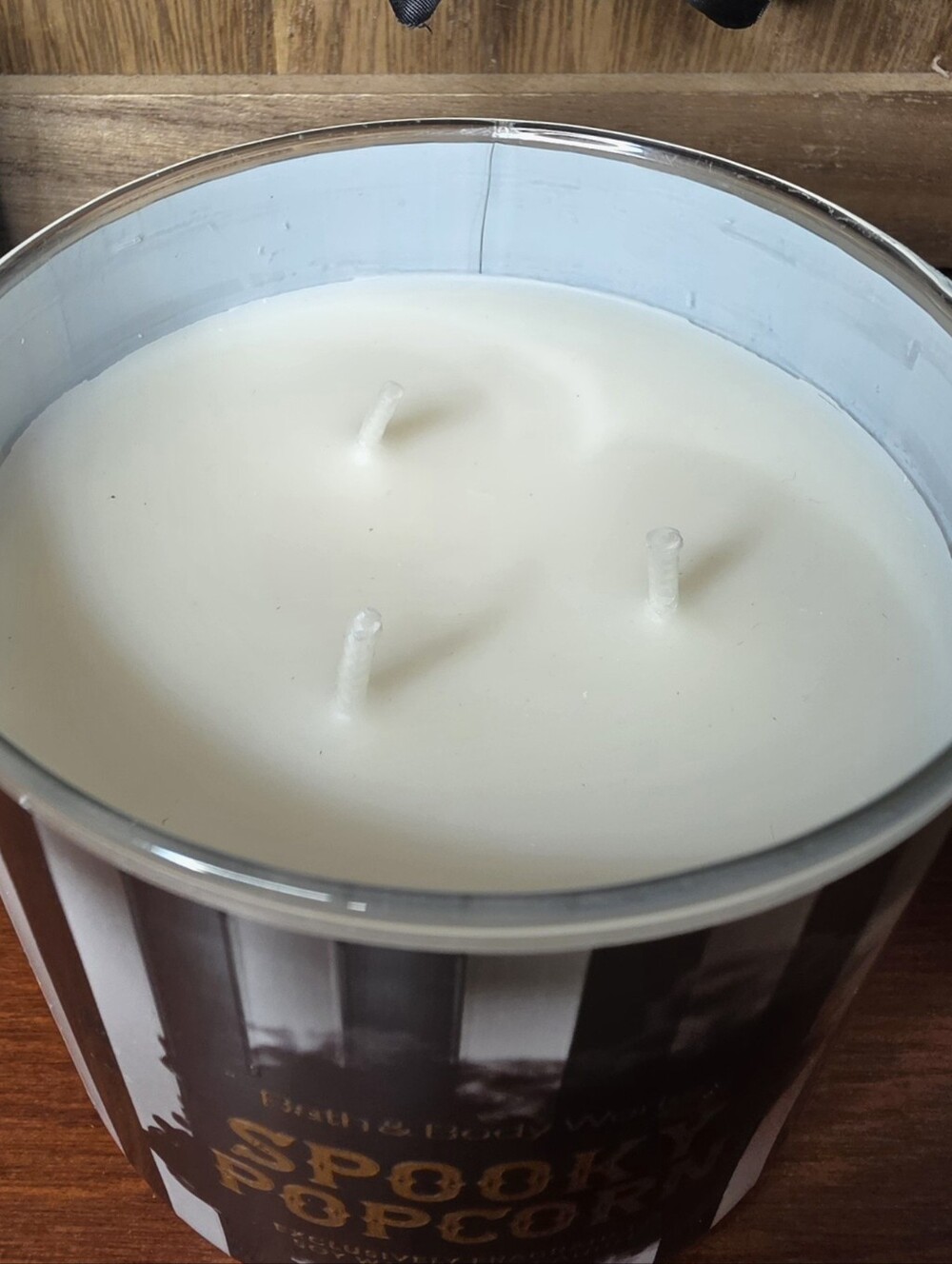 B&BW Spooky Popcorn Member Exclusive 3-Wick Halloween 2026 Candle (UNBLEMISHED) - Picture 7 of 13